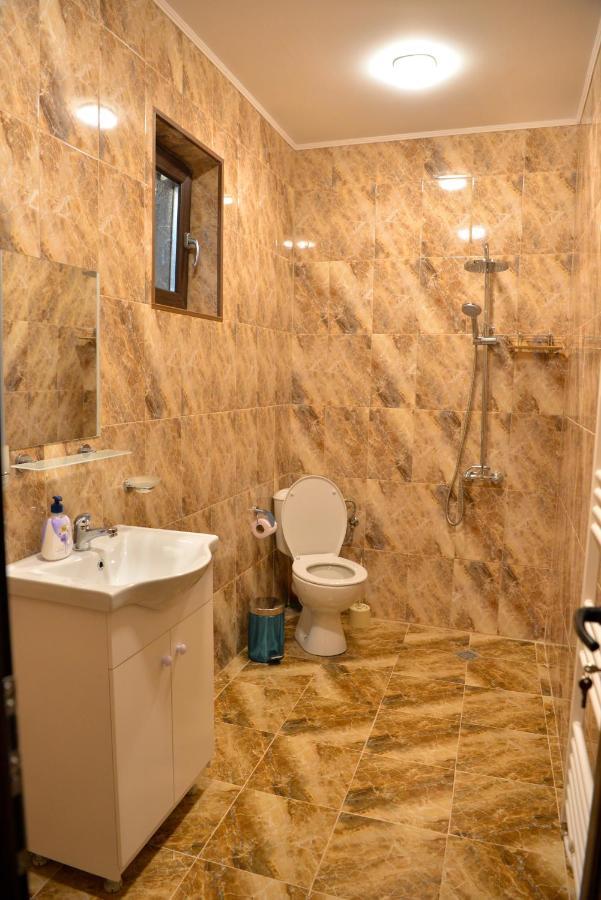 Къщи За Гости Неси Leshten Ngoại thất bức ảnh